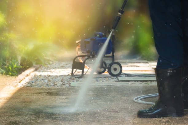 Best Pool Deck Cleaning  in Shawneeland, VA
